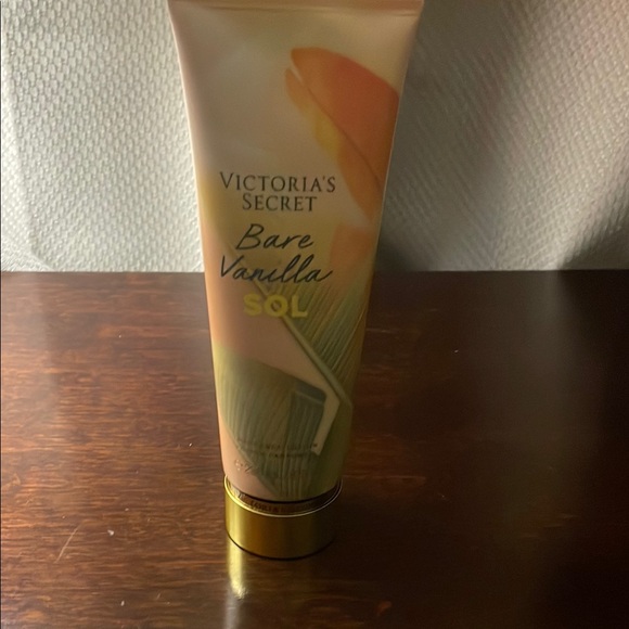 Victorias Secret Bare Vanilla Sol Body Lotion - 8 oz - Picture 1 of 2